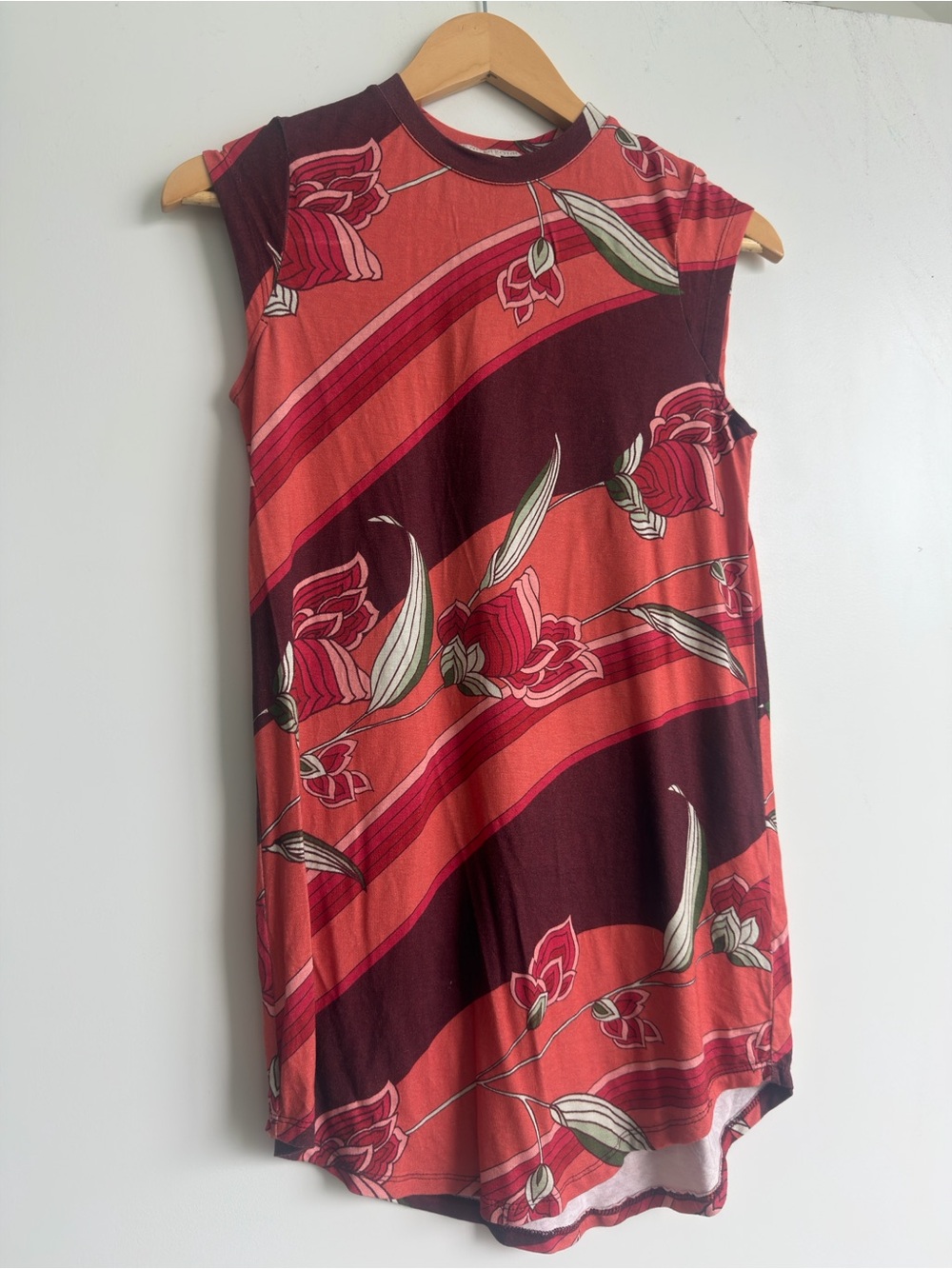 Novella Royale Red and Burgundy Floral Mini Dress